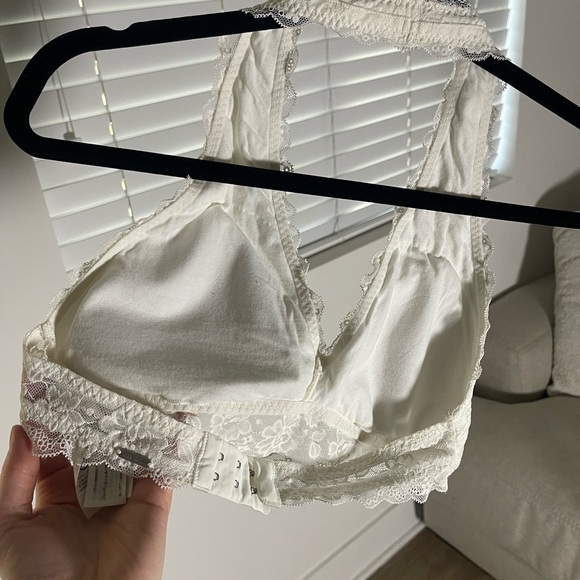 Gilly Hicks Cream Lace Bralette - Picture 2 of 3